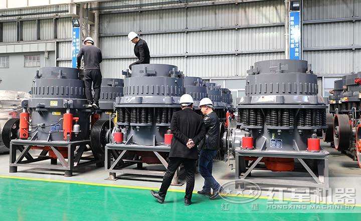 全液壓圓錐破碎機，實現(xiàn)自動清腔功能與遠程控制
